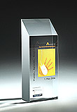 Pokal aus Plexiglas